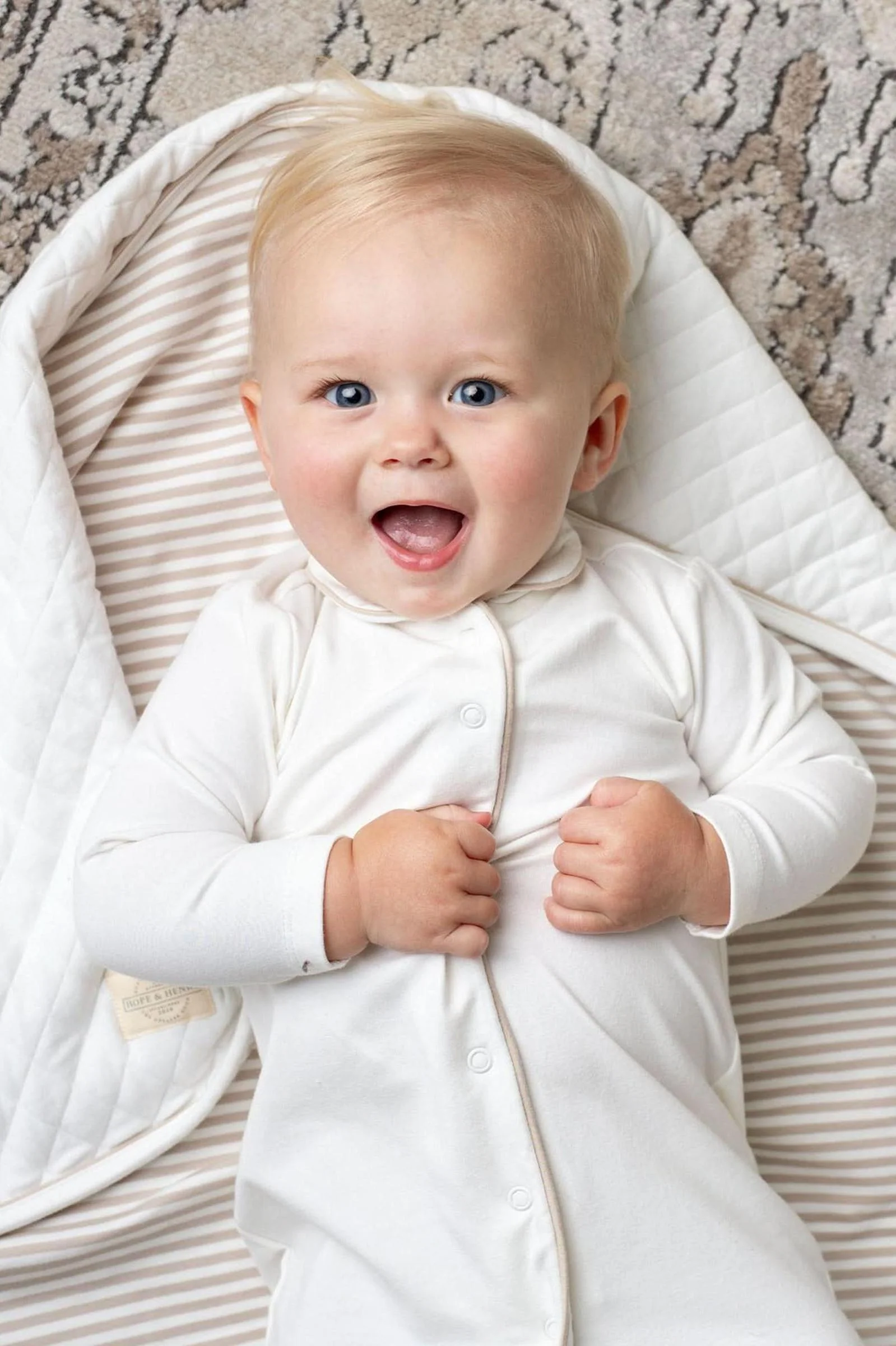 Hope & Henry 3-Piece Organic Cotton Knit Gift Set for Babies, White & Taupe, 0-12M