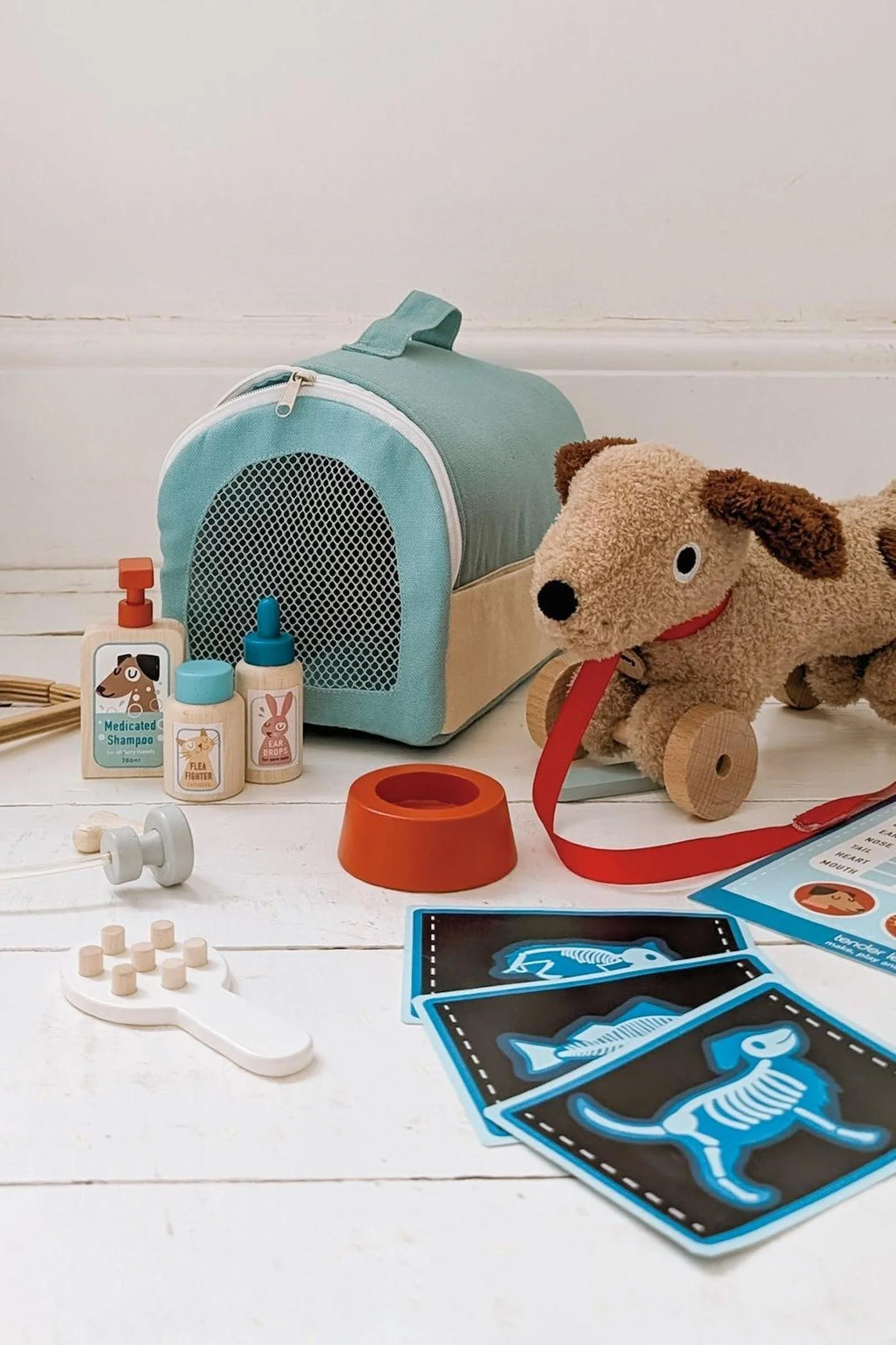 Tender Leaf Wooden Toys, Animal Rescue Vet Case - Image 11