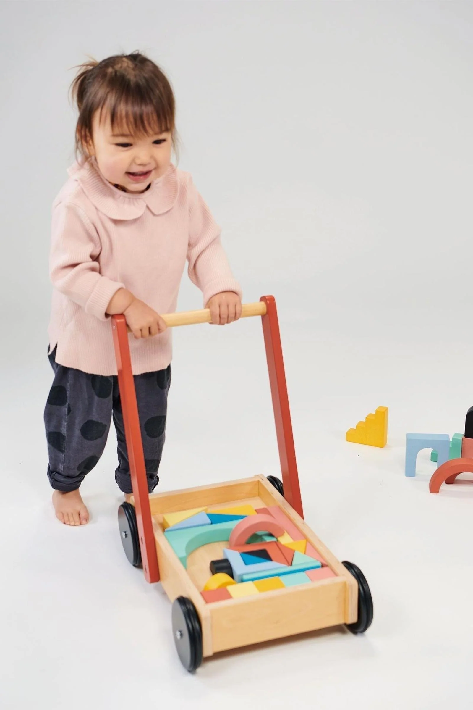 Mentari Wooden Toys, Bambino Block Trolley - Image 3