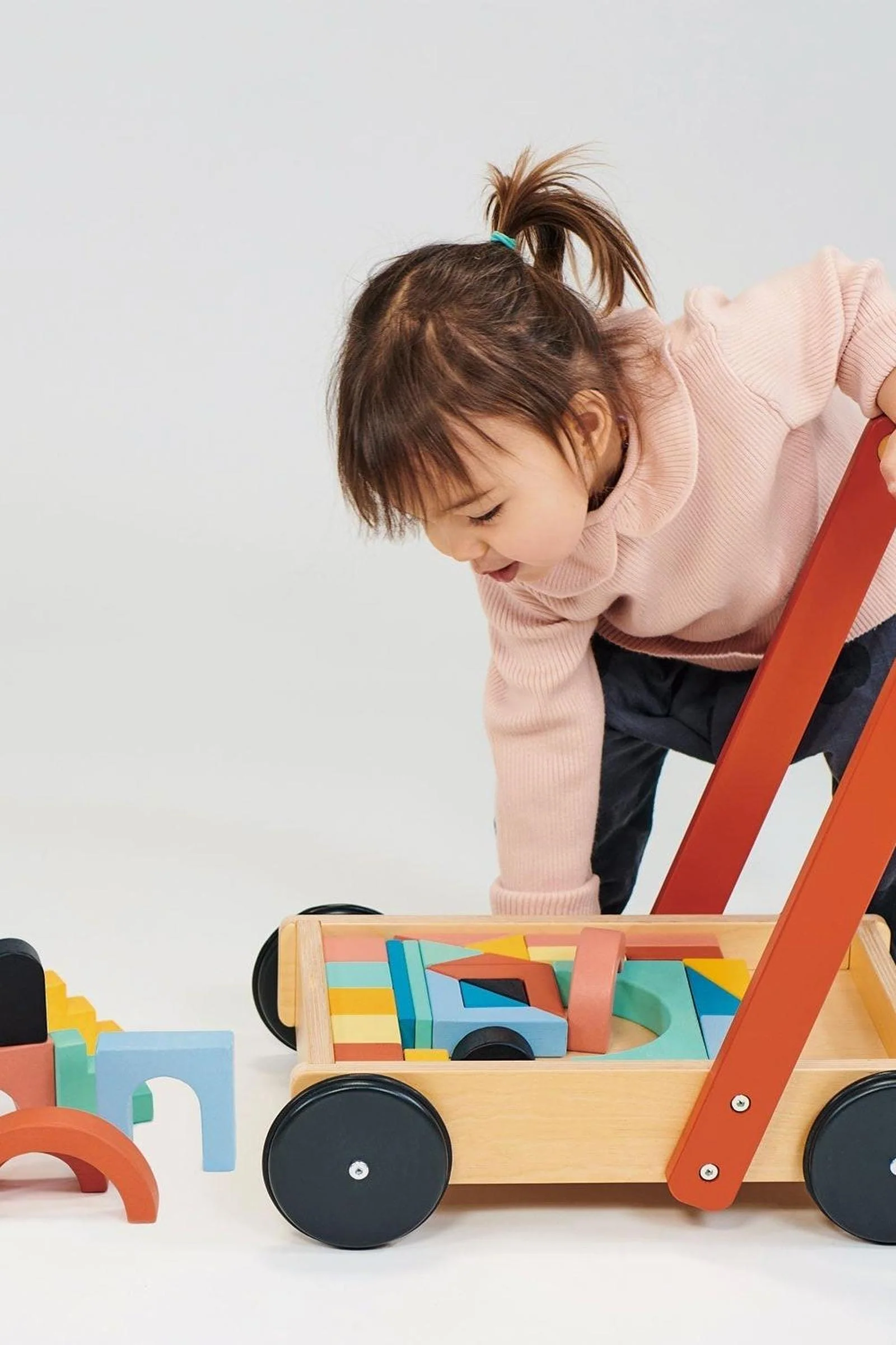 Mentari Wooden Toys, Bambino Block Trolley - Image 4