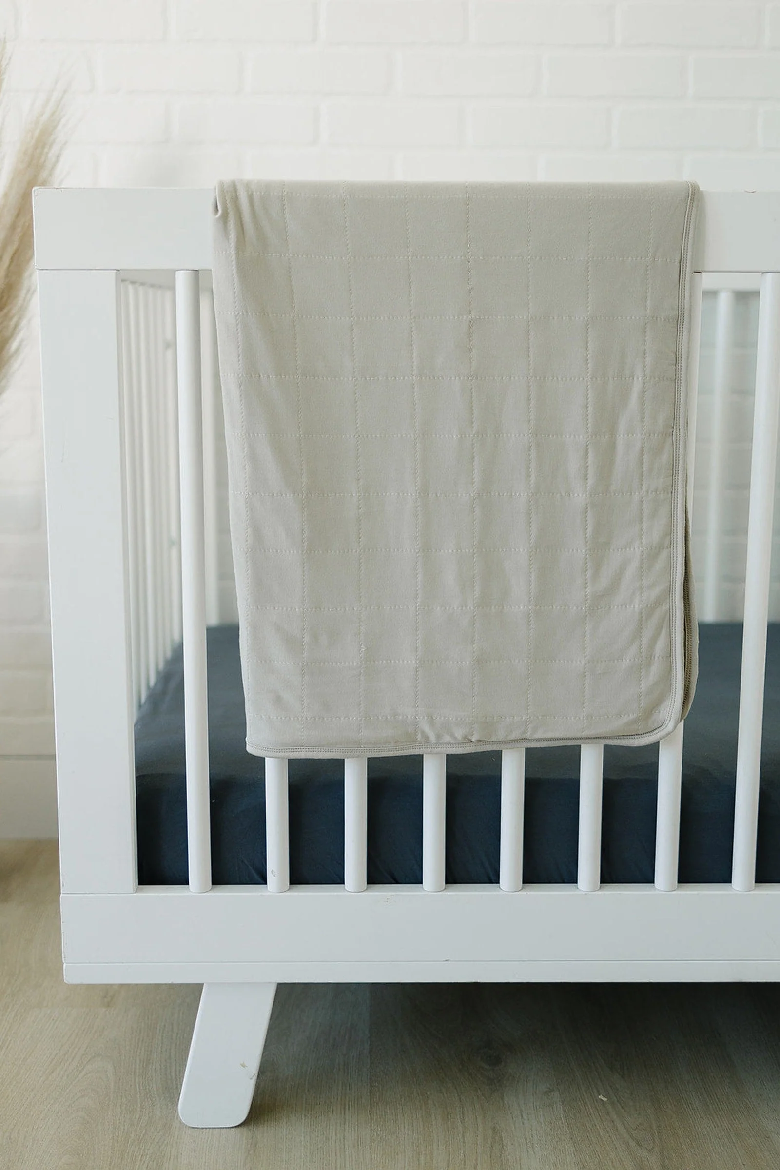 Mebie Baby Charcoal Stretch Crib Sheet, Bamboo, Baby Essentials - Image 6
