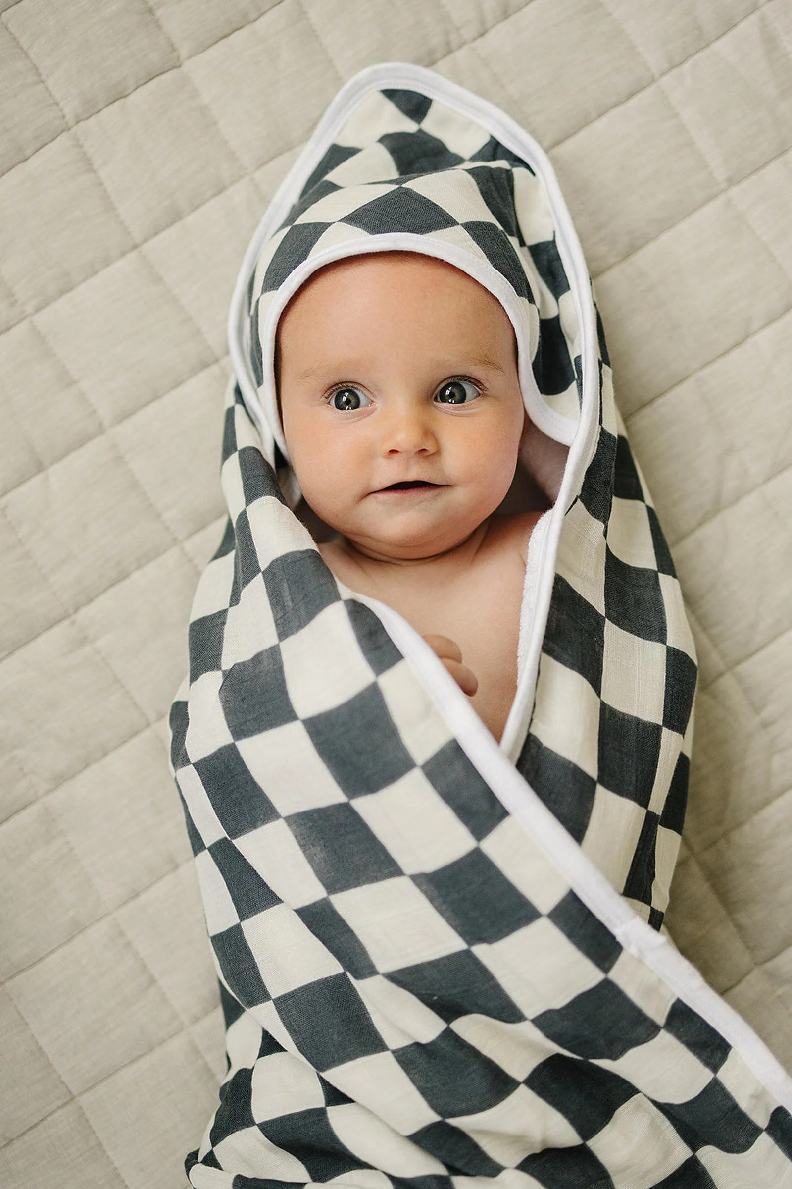 Mebie Baby Charcoal Checkered Muslin Hooded Towel, 100% Cotton, Gender Neutral, Baby - Image 3