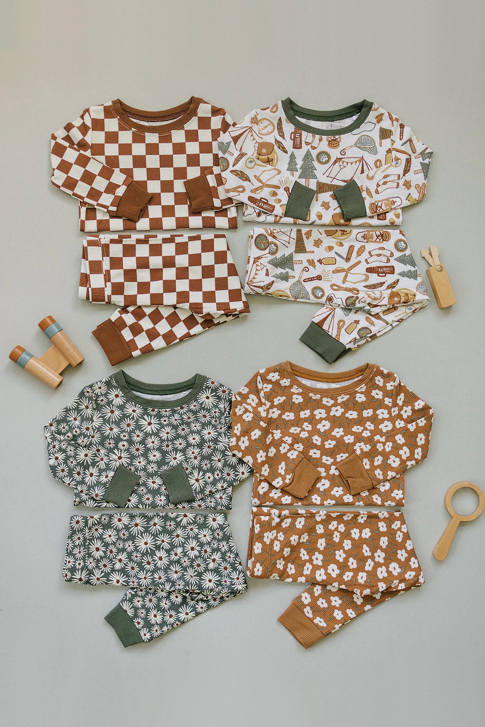 Mebie Baby Dark Green Daisy Ribbed Cozy Pajama Set, Bamboo, Baby Essentials - Image 3