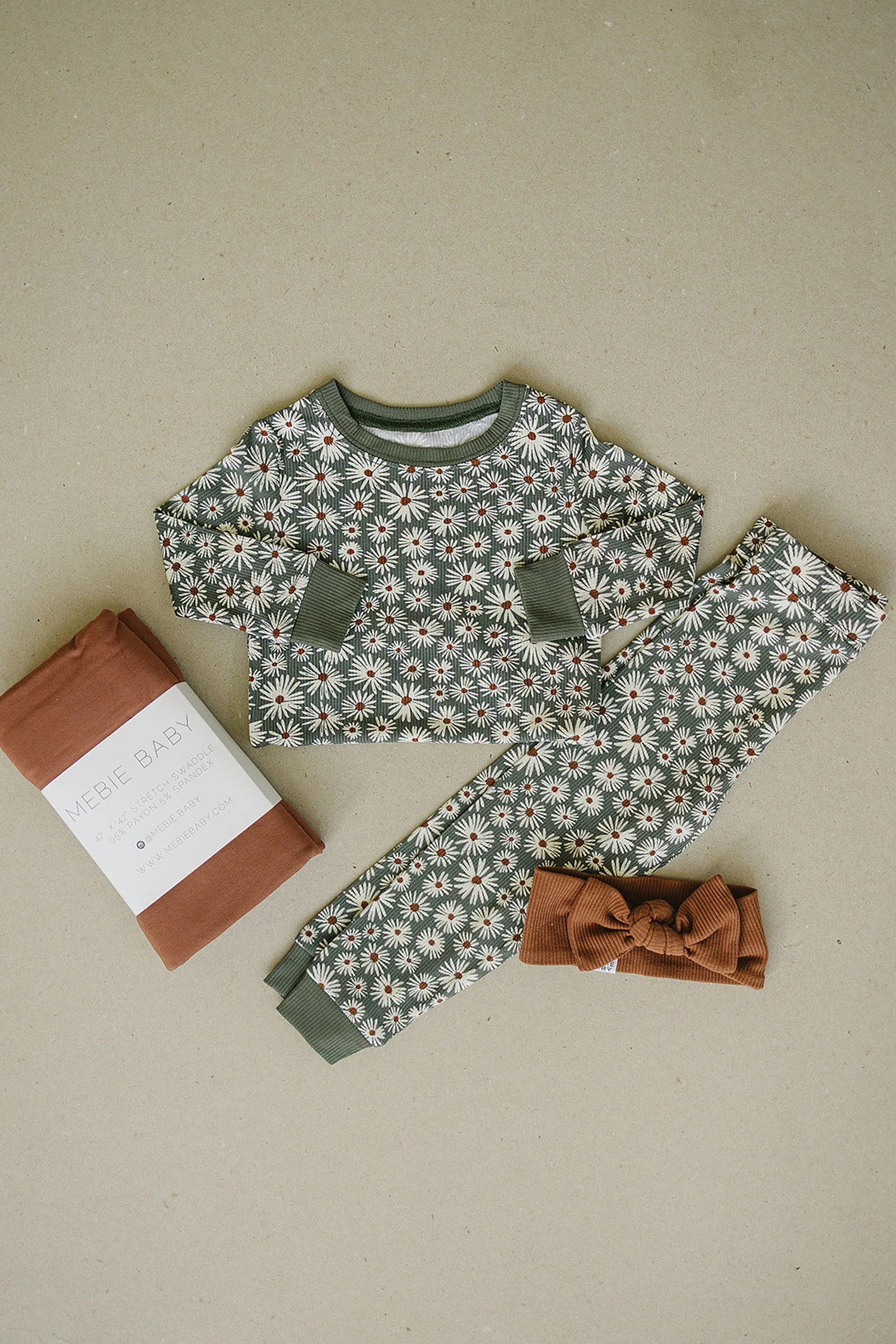 Mebie Baby Dark Green Daisy Ribbed Cozy Pajama Set, Bamboo, Baby Essentials - Image 4