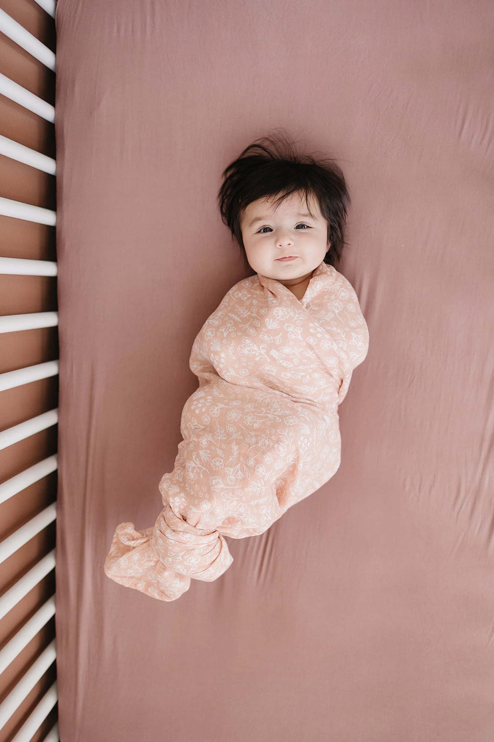 Mebie Baby Dusty Rose Stretch Crib Sheet, Bamboo, Baby Essentials - Image 4