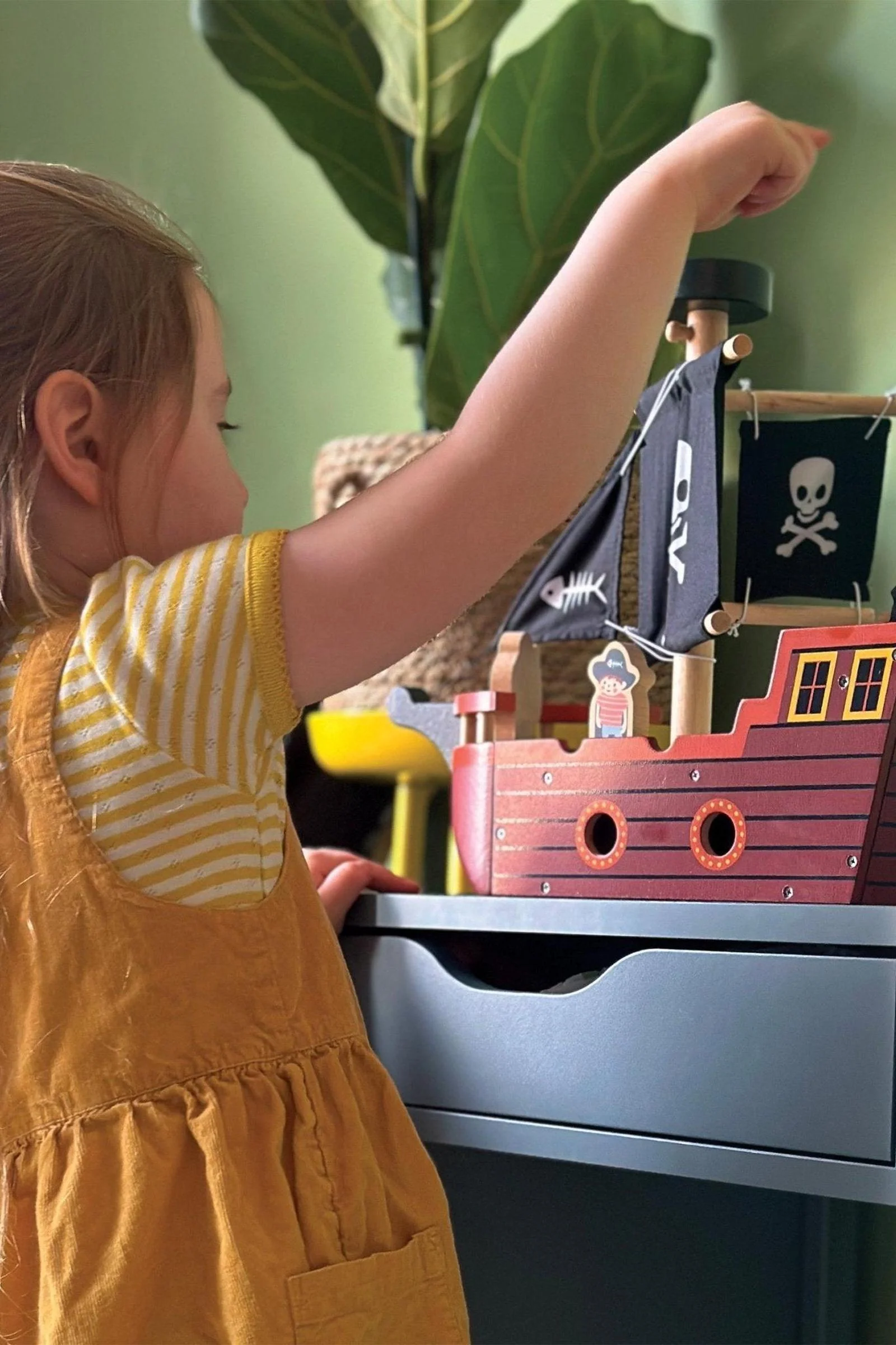 Mentari Wooden Toys, Fishbones Pirate Ship - Image 10