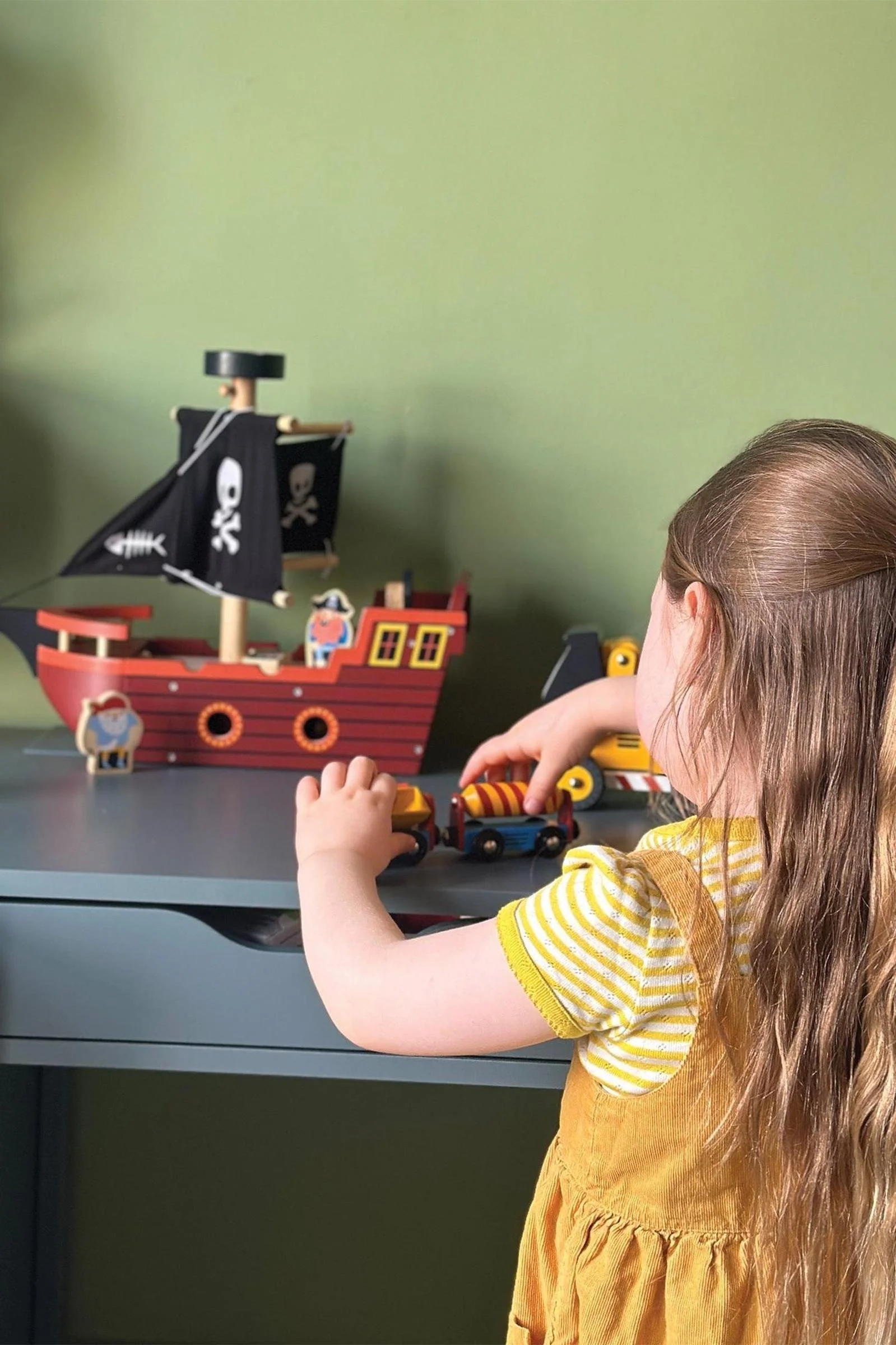 Mentari Wooden Toys, Fishbones Pirate Ship - Image 9
