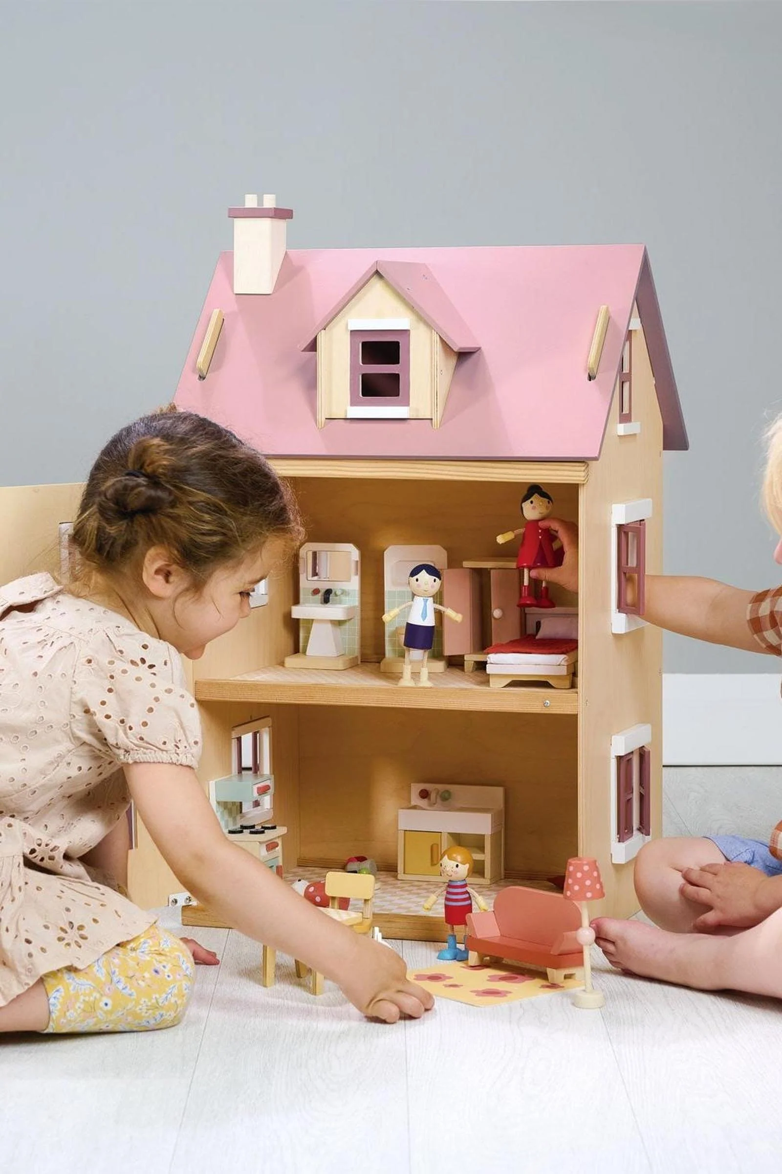 Tender Leaf Wooden Toys, Foxtail Villa, Dollhouse - Image 6