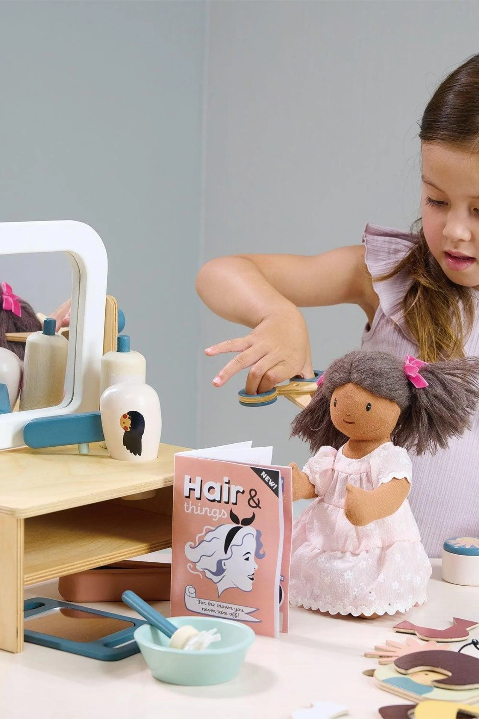 Tender Leaf Wooden Toys, Hair Salon - Image 11