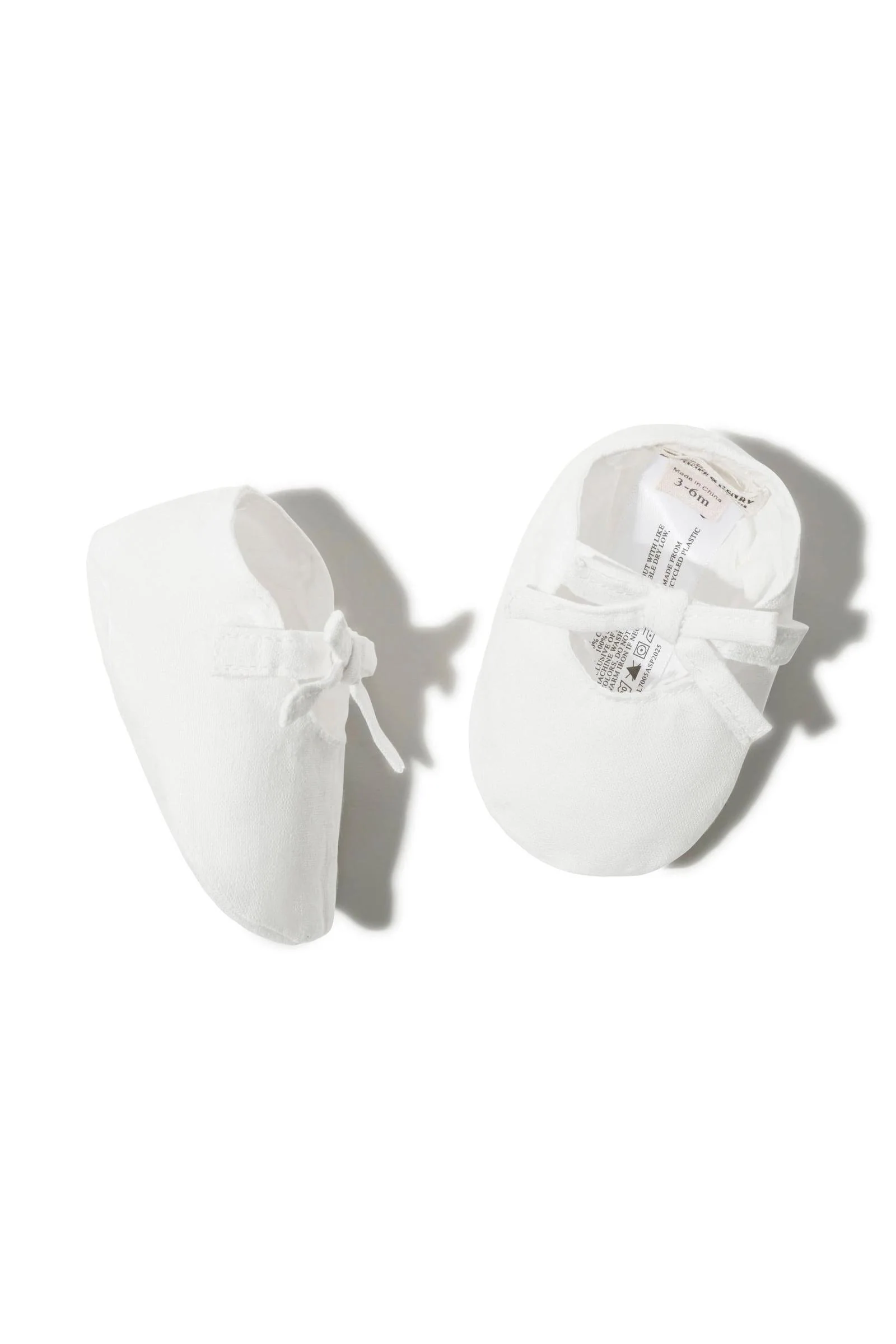 Hope & Henry Linen Bow Soft Shoe for Baby Girls, White, 0-12M - Image 4