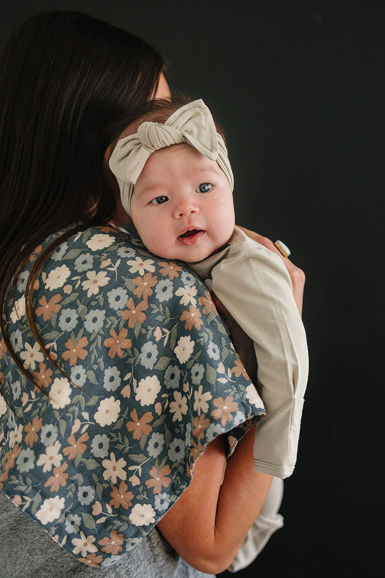 Mebie Baby Midnight Floral Muslin Burp Cloth, 100% Cotton, Baby Essentials