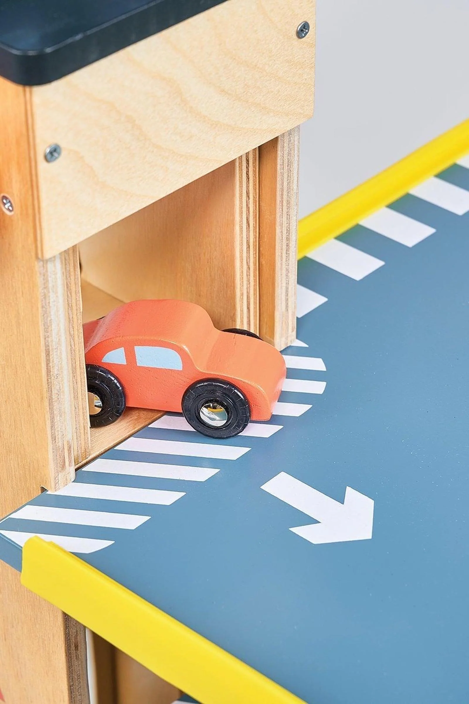 Mentari Wooden Toys, Multi-Level Garage with Lift - Image 3