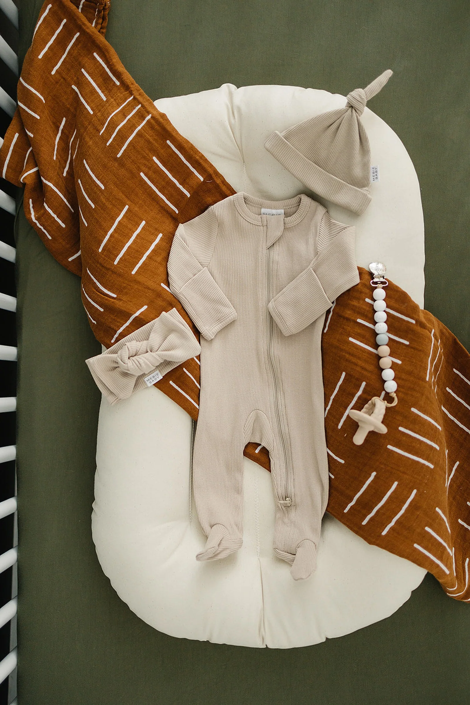 Mebie Baby Olive Stretch Crib Sheet, Bamboo, Baby Essentials - Image 7