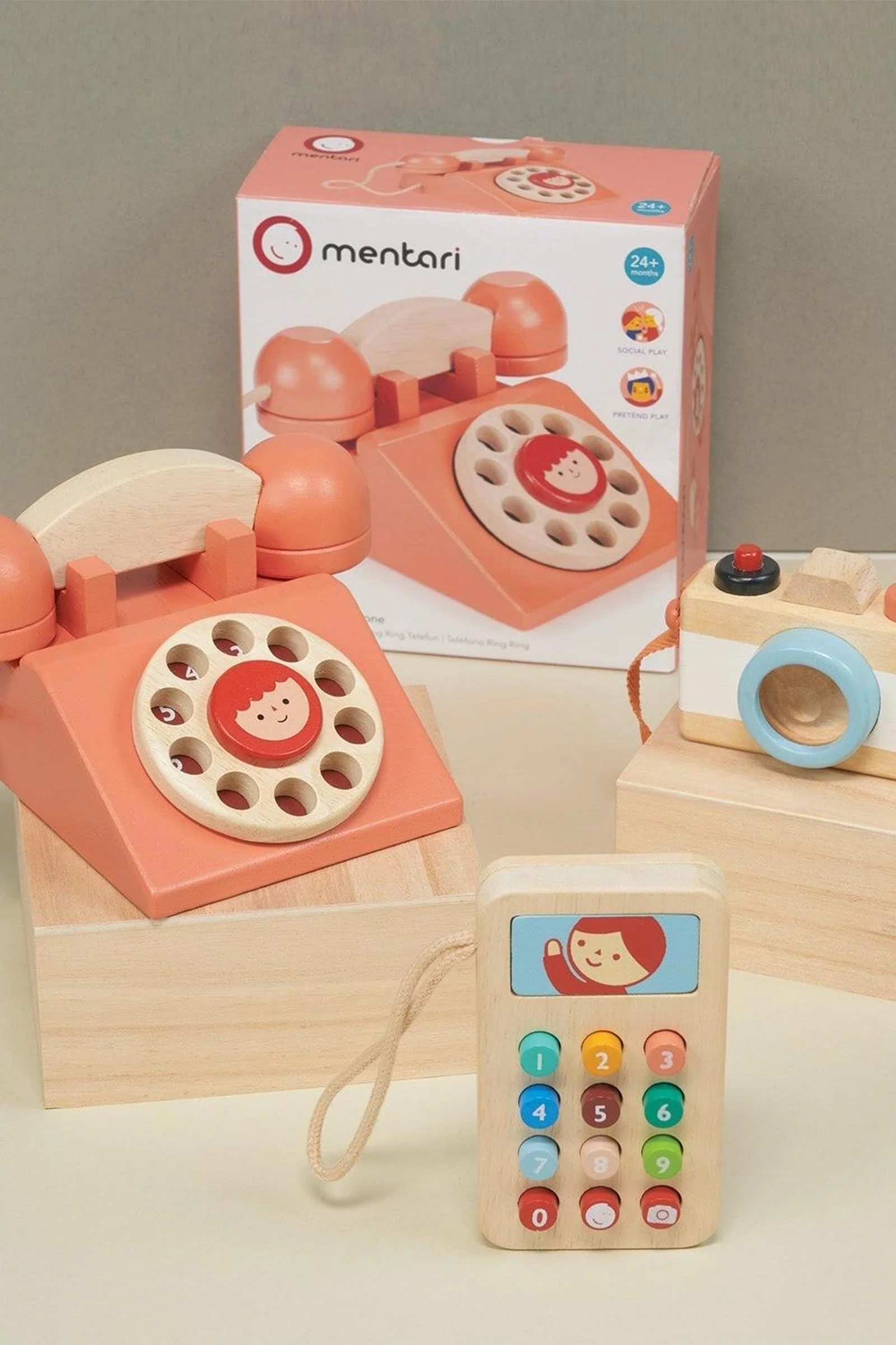 Mentari Wooden Toys, Phone And Camera Bundle, Retro Telephone, Mobile Phone and Camera - Image 3