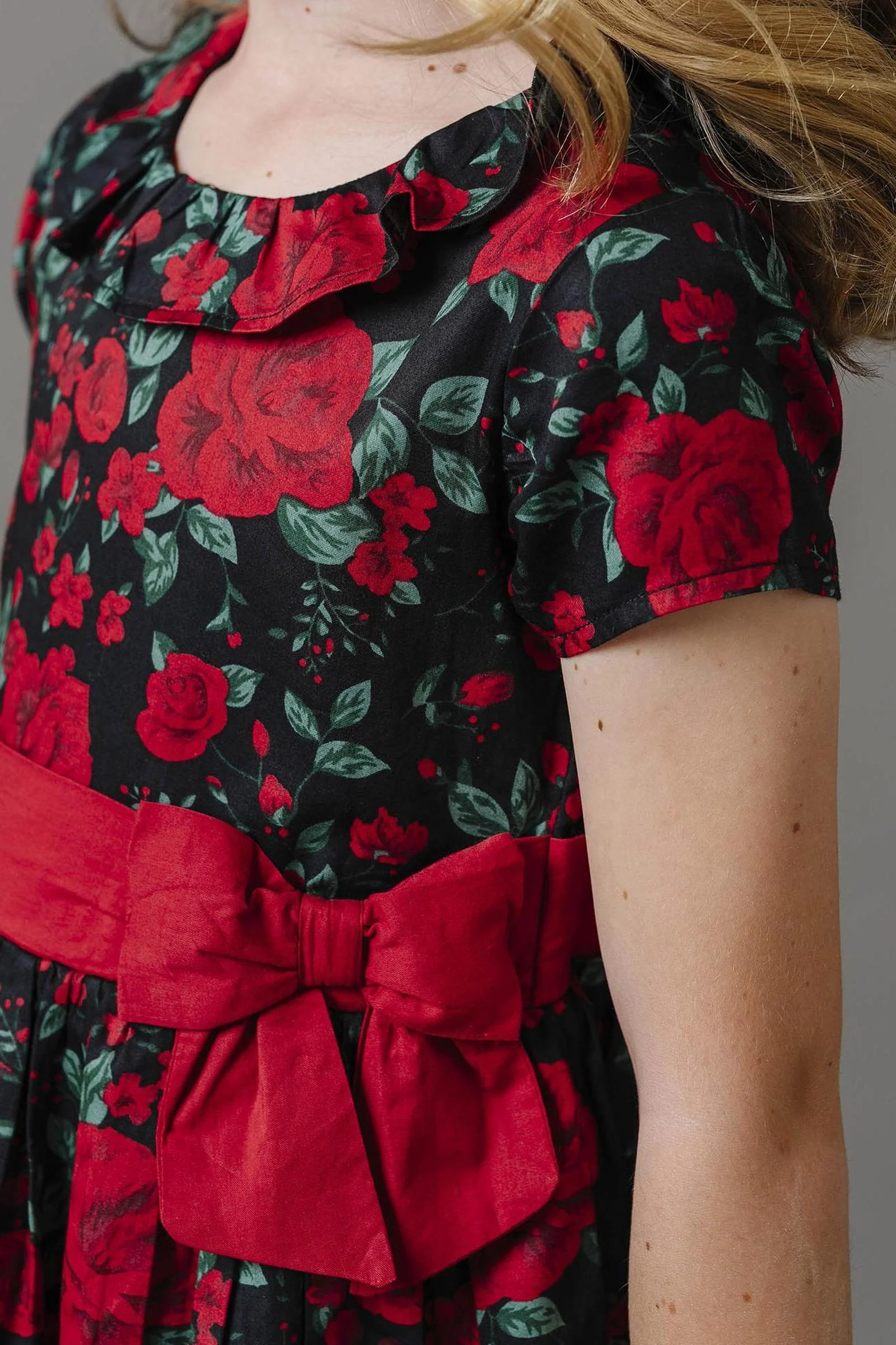 Hope & Henry Organic Cotton Ruffle Collar Floral Party Dress for Girls, Black & Red, Toddler & Kids - Image 4
