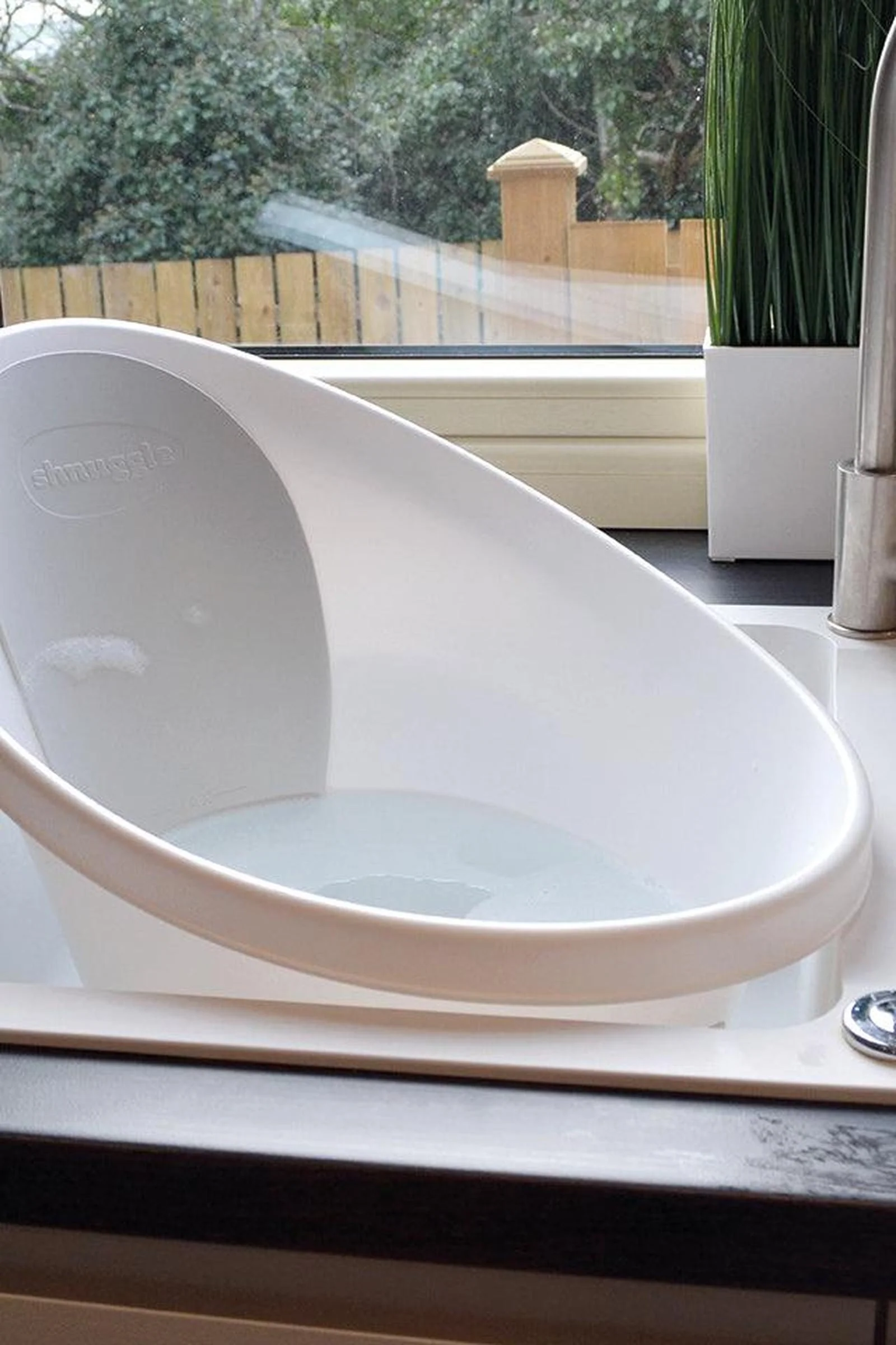 Shnuggle Baby Bath, Newborn baby bath Support with Bum Bump, Compact Bathtub for newborns and babies - Image 16