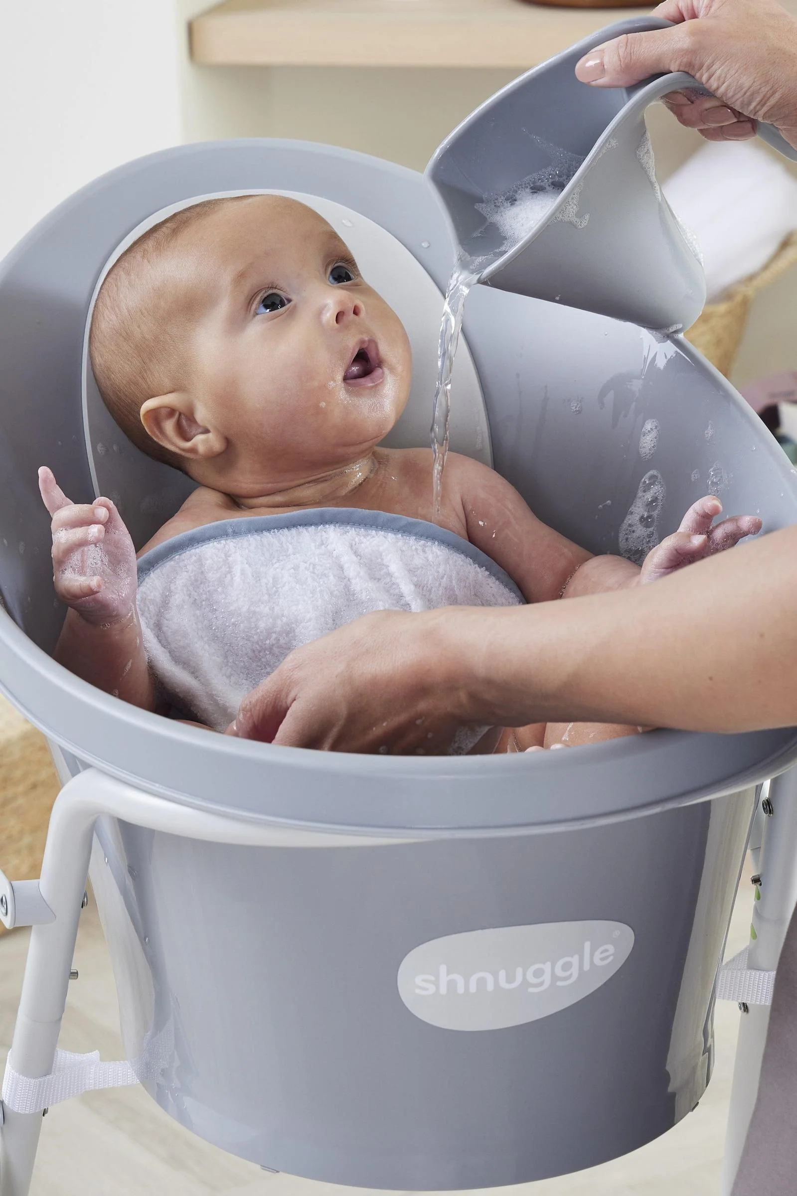 Shnuggle Baby Bath, Newborn baby bath Support with Bum Bump, Compact Bathtub for newborns and babies - Image 6