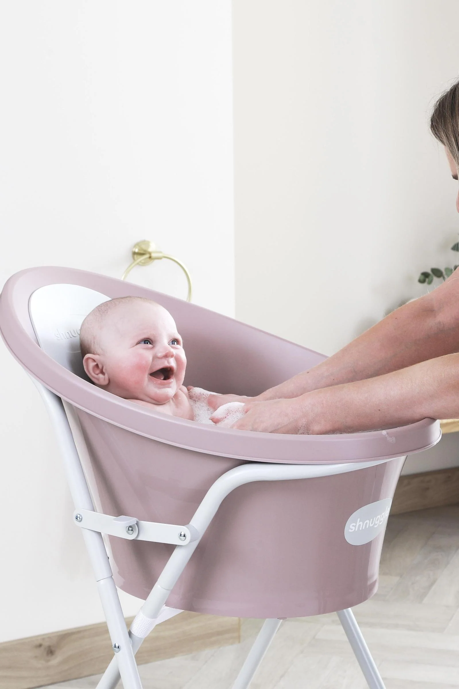 Shnuggle Newborn Bundle: Baby Bath & Accessories Bundle - 5-Piece Set - Image 8
