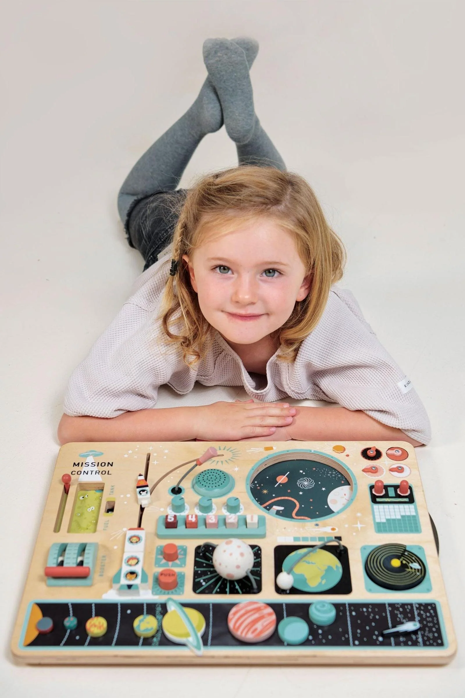 Tender Leaf Wooden Toys, Space Station - Image 4