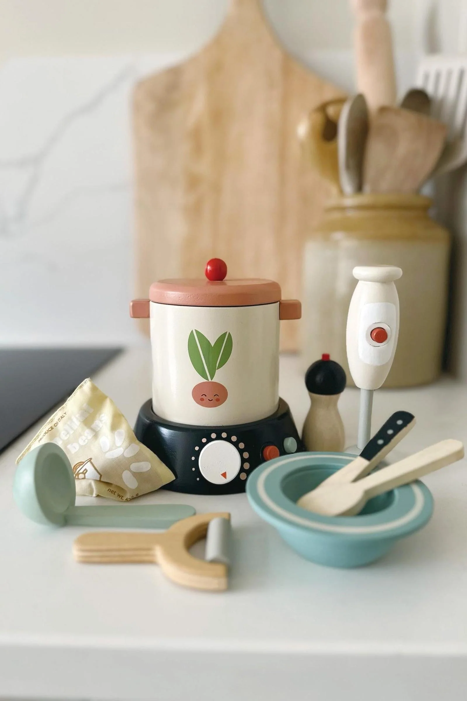 Tender Leaf Wooden Toys, Stir and Serve Soup Maker - Image 4