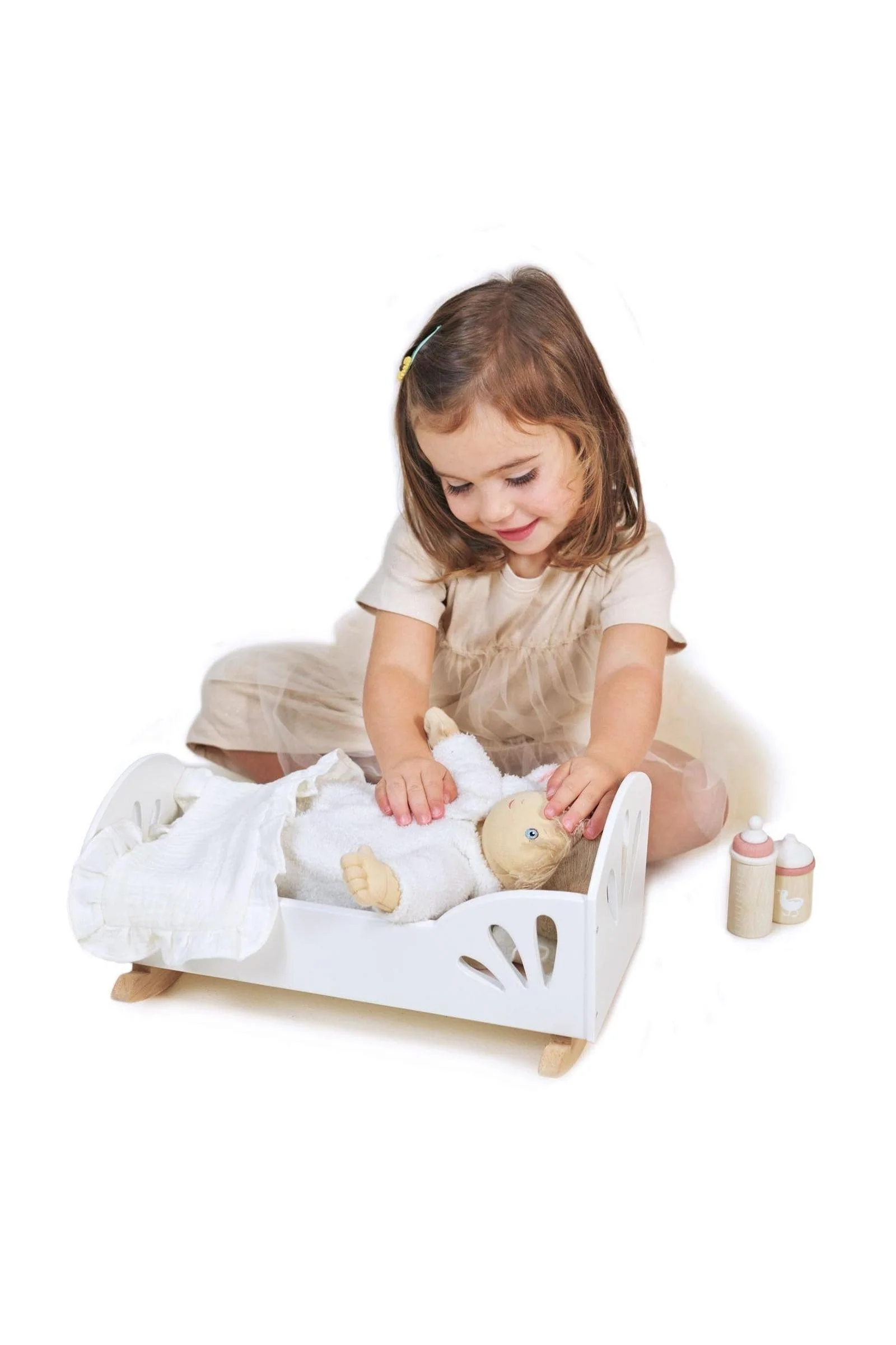 Tender Leaf Wooden Toys, Sweet Swan Dolly Bed - Image 2