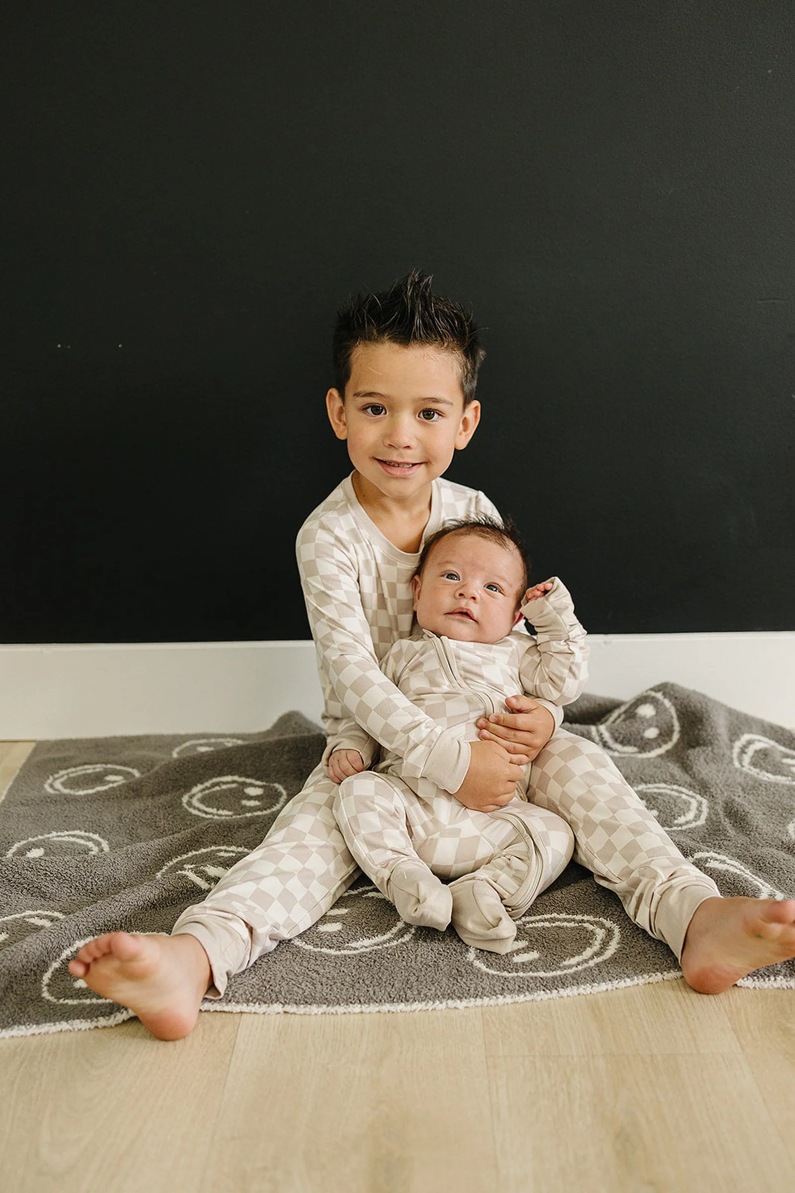 Mebie Baby Taupe Checkered Cozy Pajama Set, Bamboo, Baby Essentials - Image 3