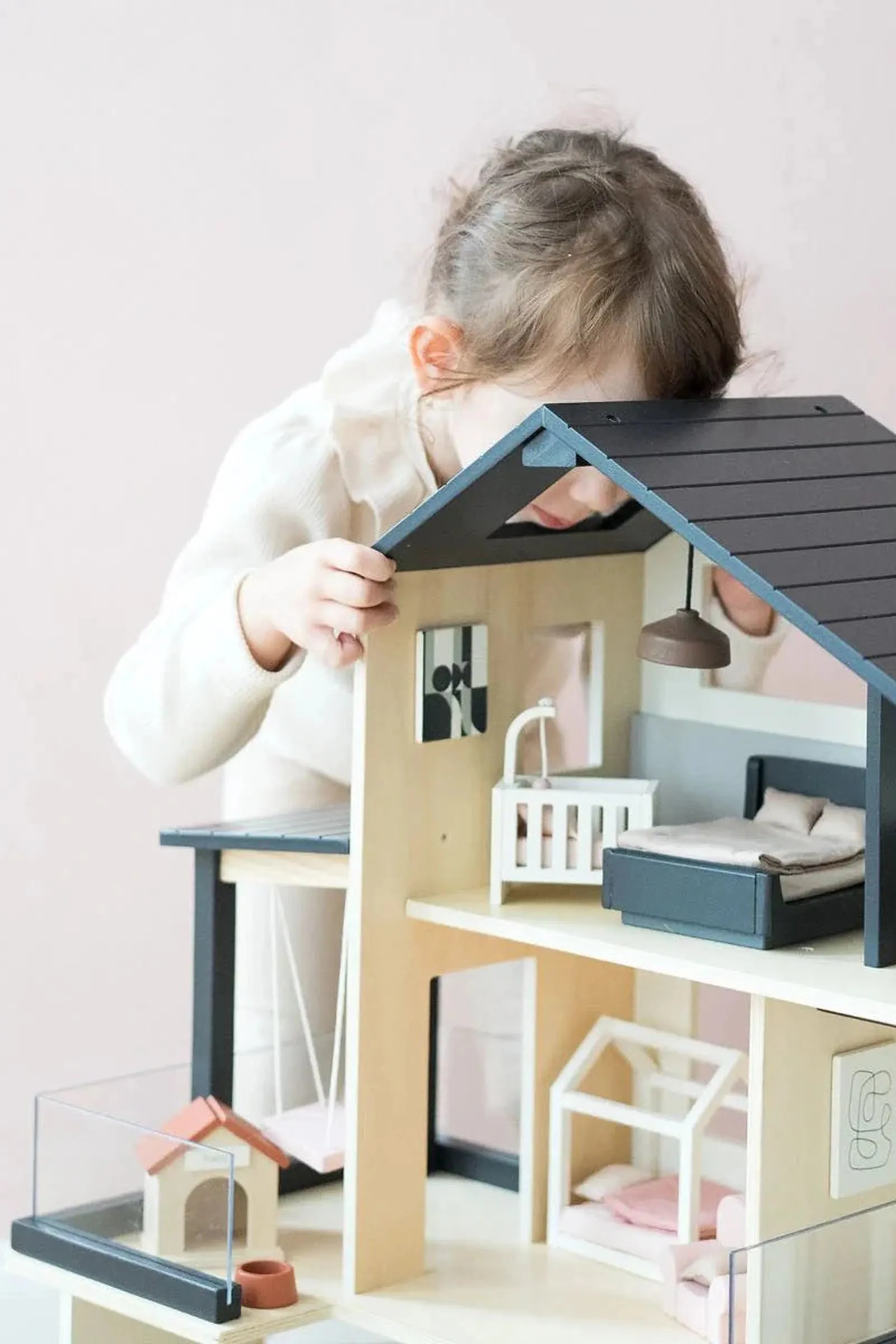 Sweetwood Edge Modern Dollhouse - Image 6