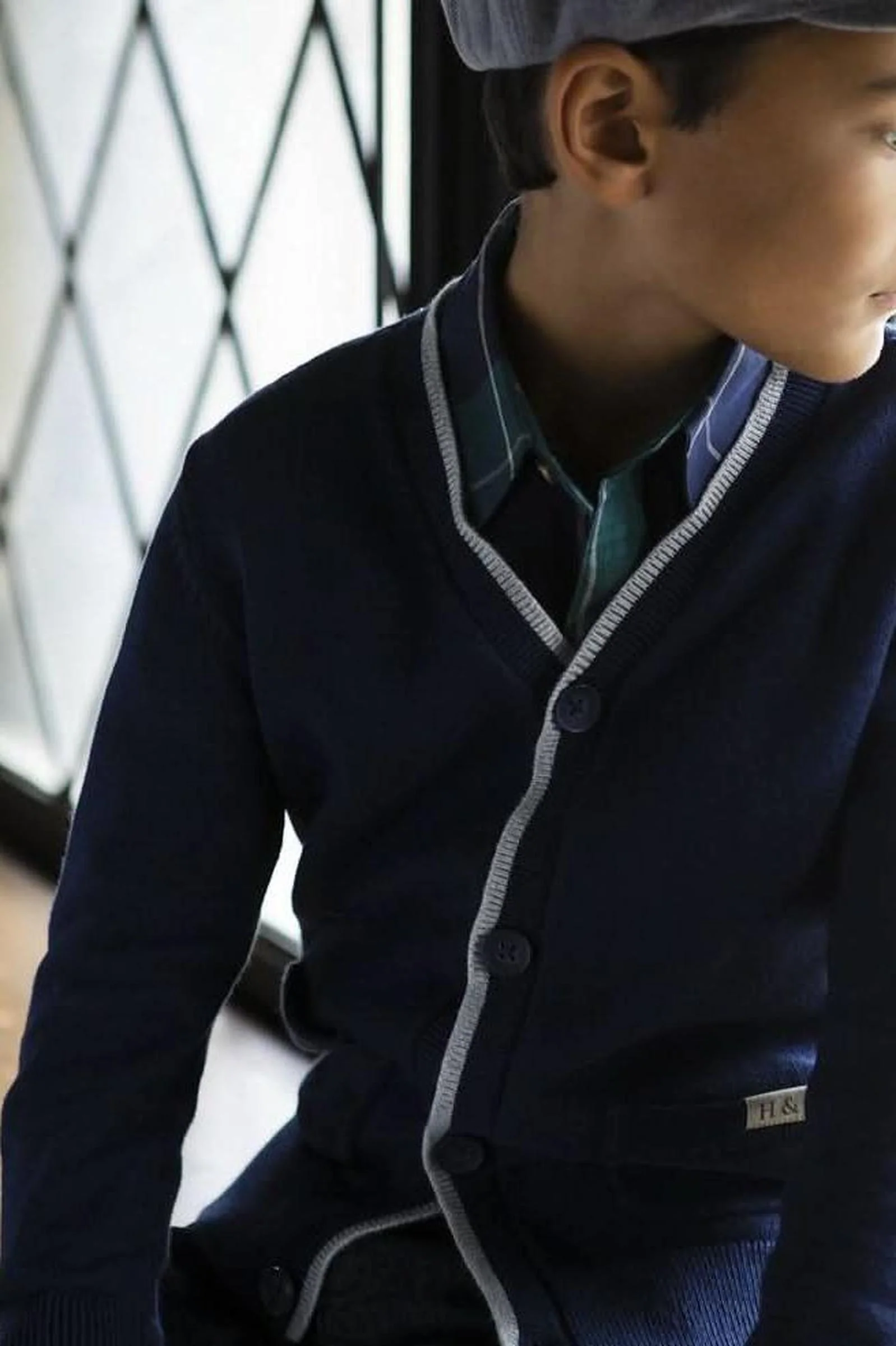 Hope & Henry Tipped Organic Cotton Cardigan with Elbow Patches for Boys, Navy, Sizes 2T-14 - Image 3