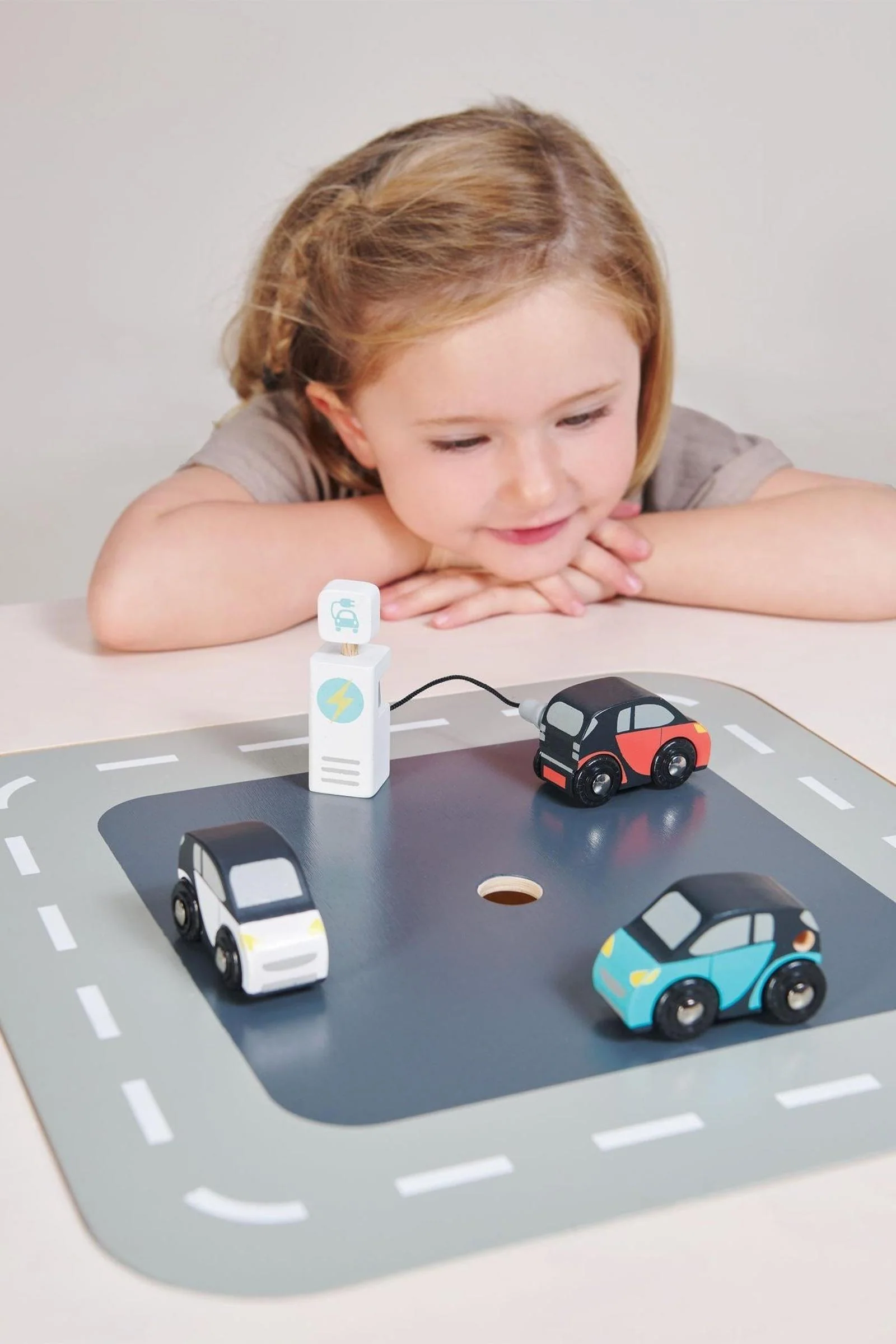 Tender Leaf Wooden Toys, Urban Vehicle Collection - Image 3