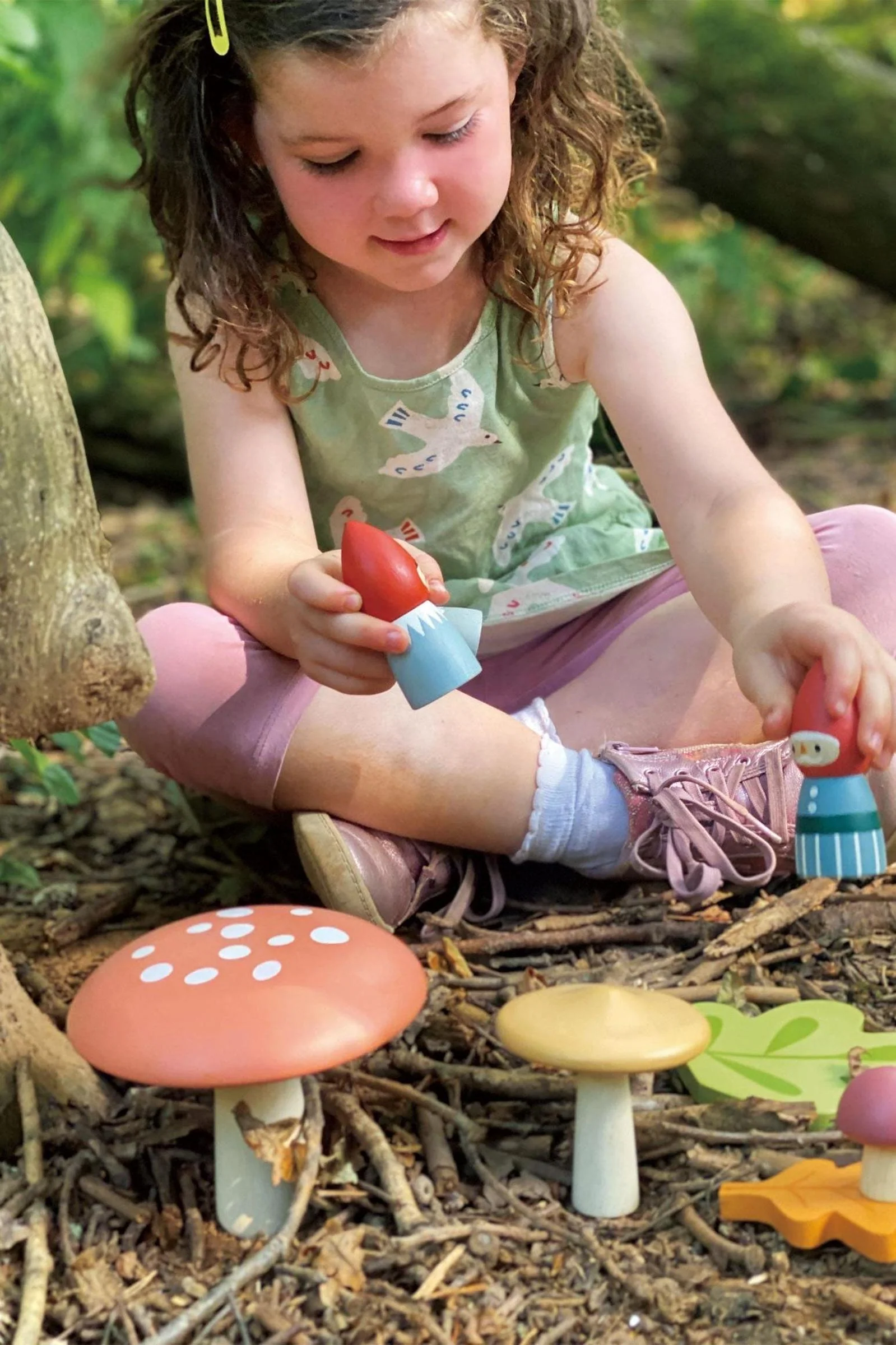 Tender Leaf Wooden Toys, Woodland Gnome Family - Image 5